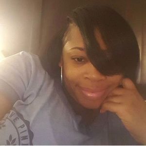 Meet your Posher, Latoya